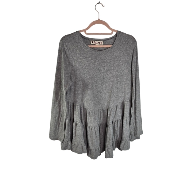 TRELISE COOPER Tops - Trelise Cooper Gray Tiered Gray Long Sleeve Tunic Top